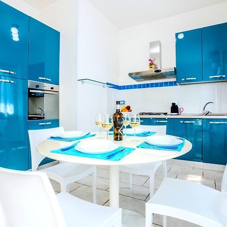Hostly - Vittoria House - Near The Center With Private Parking Apartment Naples Exterior photo