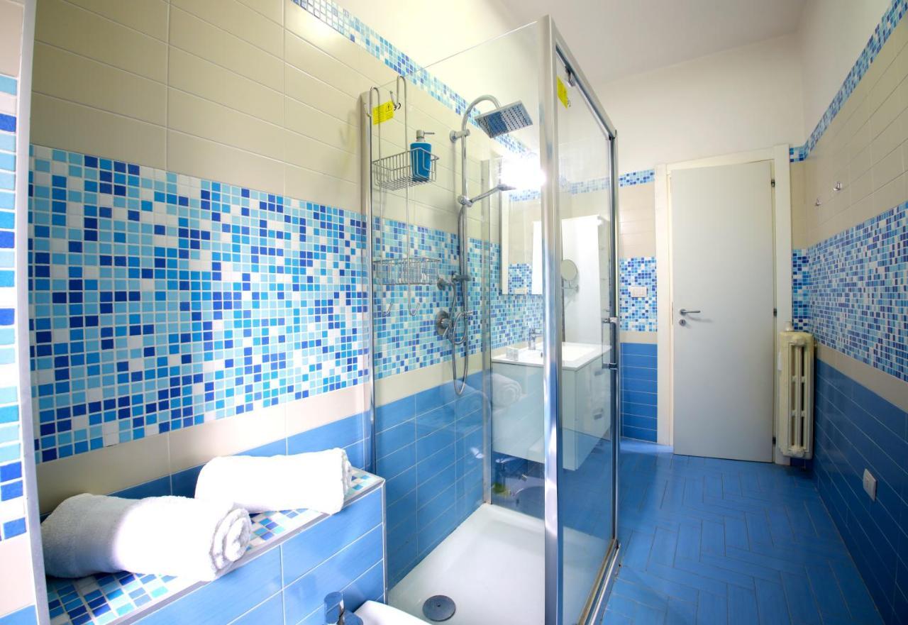 Hostly - Vittoria House - Near The Center With Private Parking Apartment Naples Exterior photo